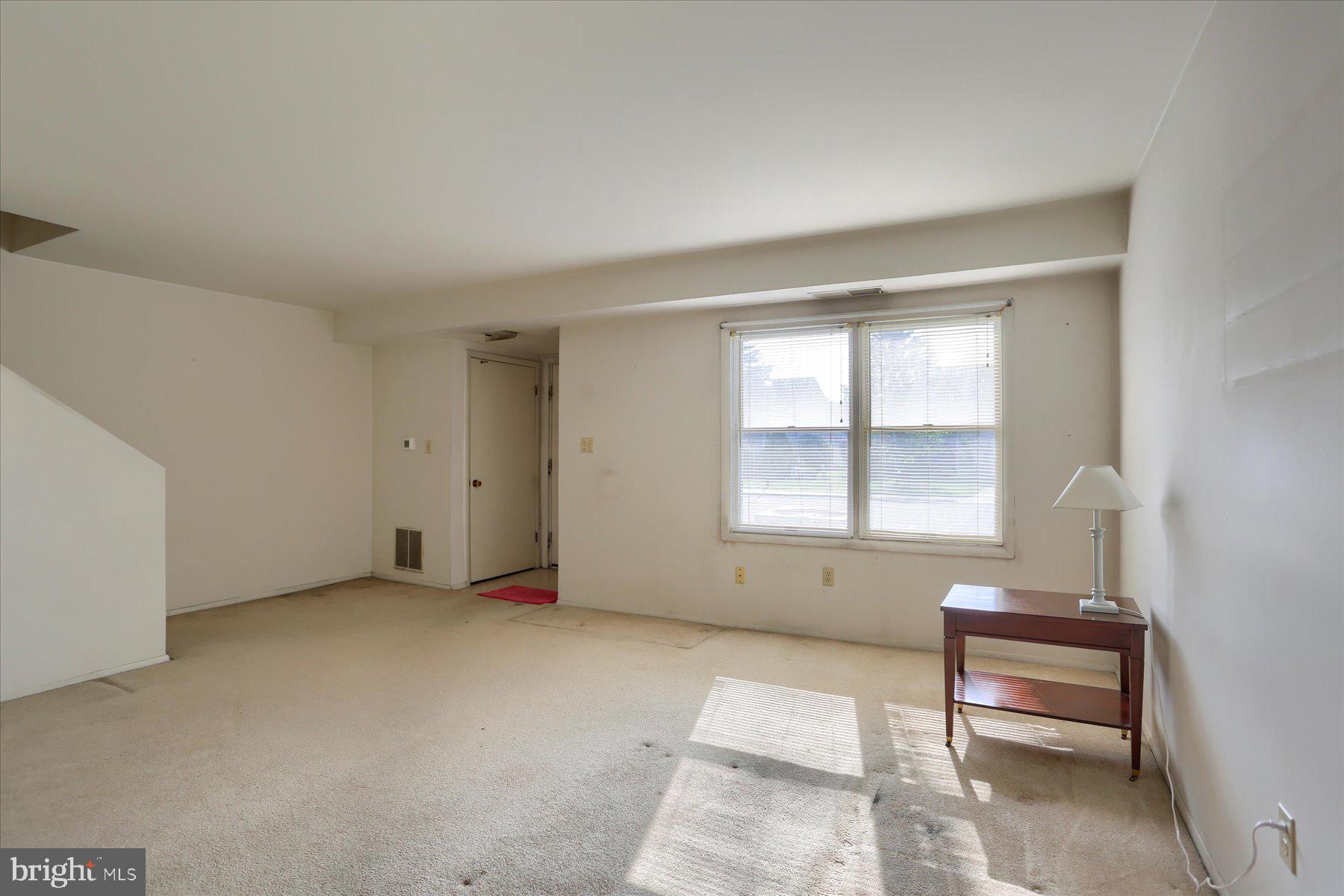 446 Mill Race Road Carlisle, PA 17013 - Photo 5 of 40 Living Room