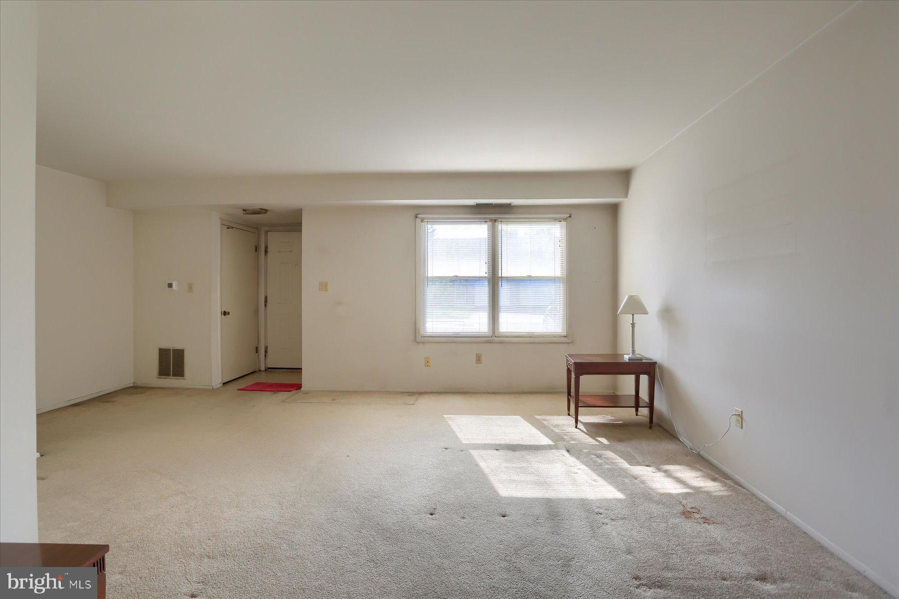 446 Mill Race Road Carlisle, PA 17013 - Photo 6 of 40 Living Room