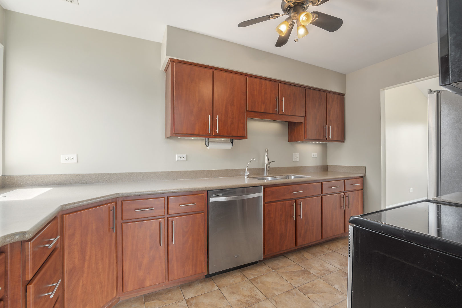 211 San Carlos Road Minooka, IL 60447 - Photo 13 of 34