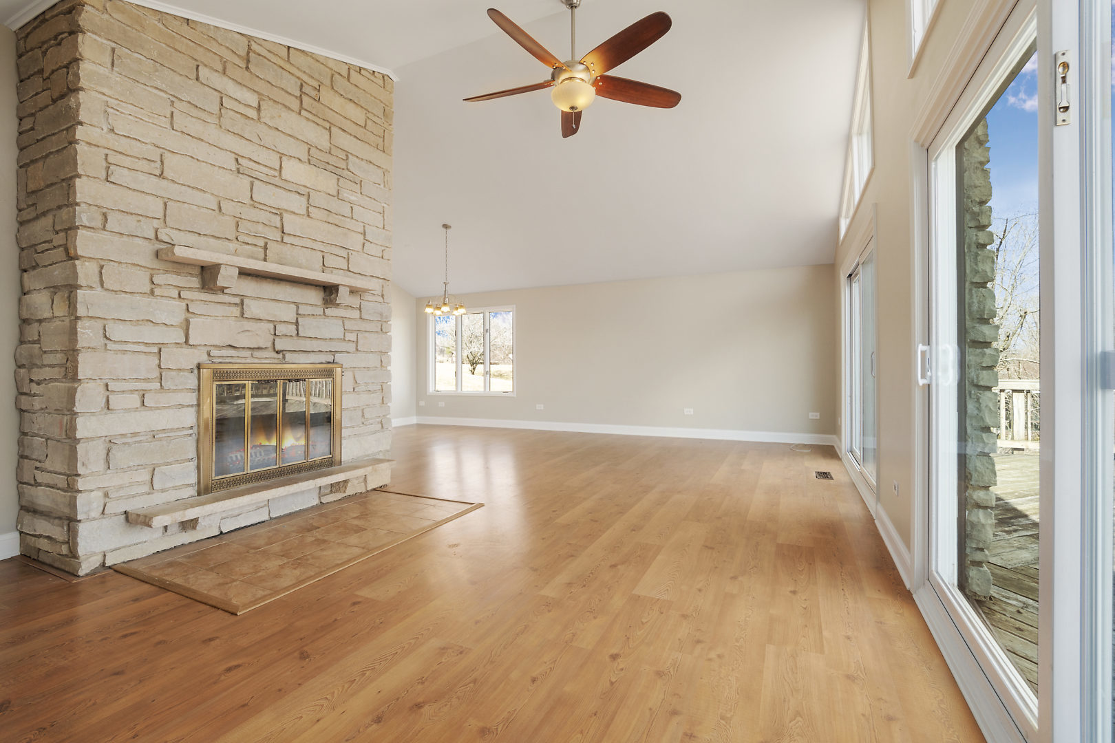 211 San Carlos Road Minooka, IL 60447 - Photo 8 of 34