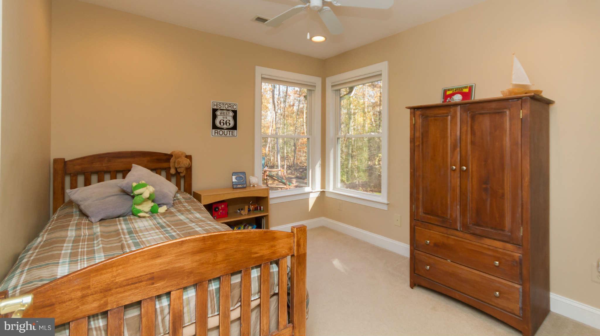 864 Shore Acres Road Arnold, MD 21012 - Photo 18 of 30 Bedroom 3