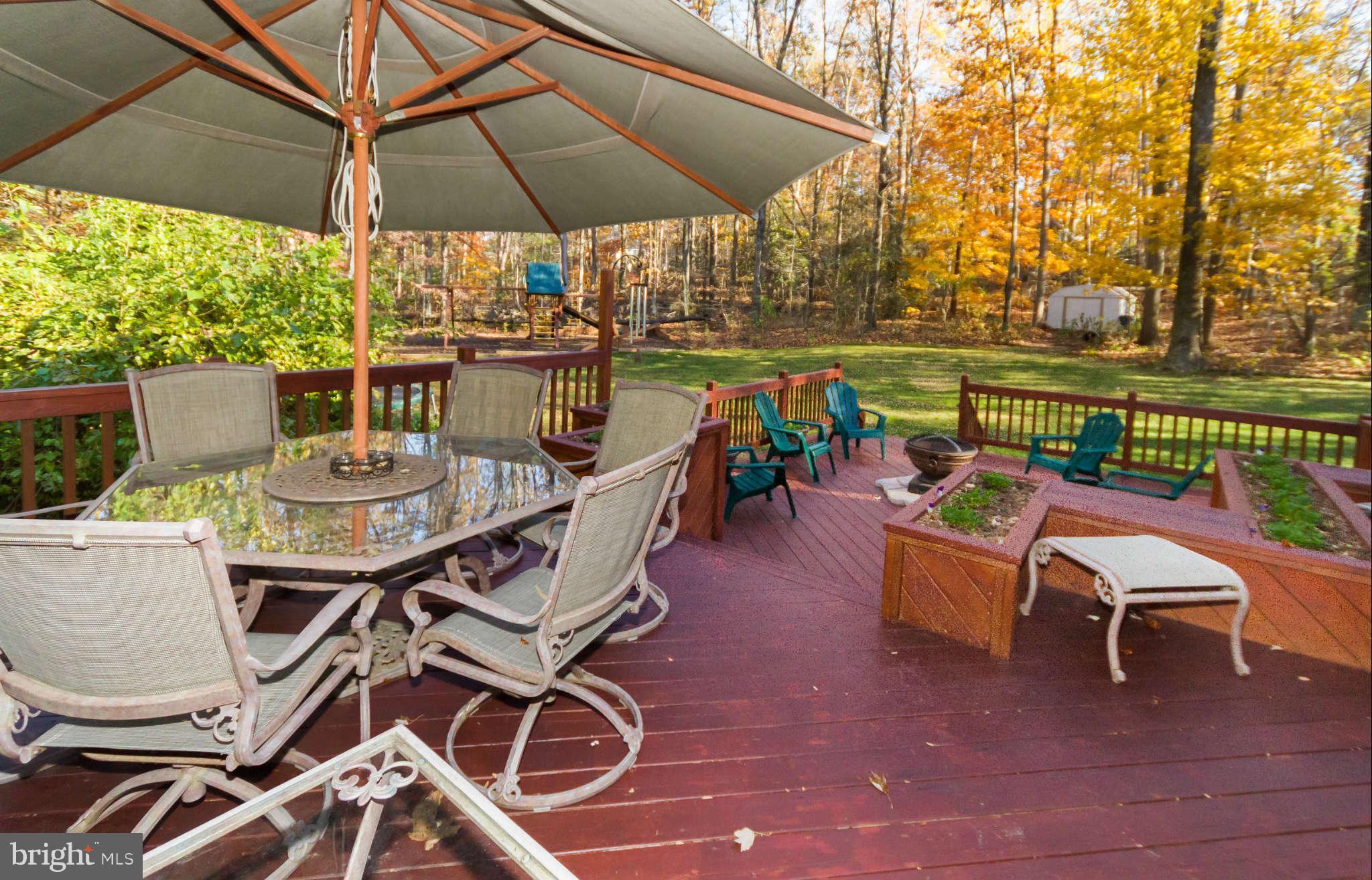 864 Shore Acres Road Arnold, MD 21012 - Photo 23 of 30 Family and Friends WIll Enjoy Tiered Decking