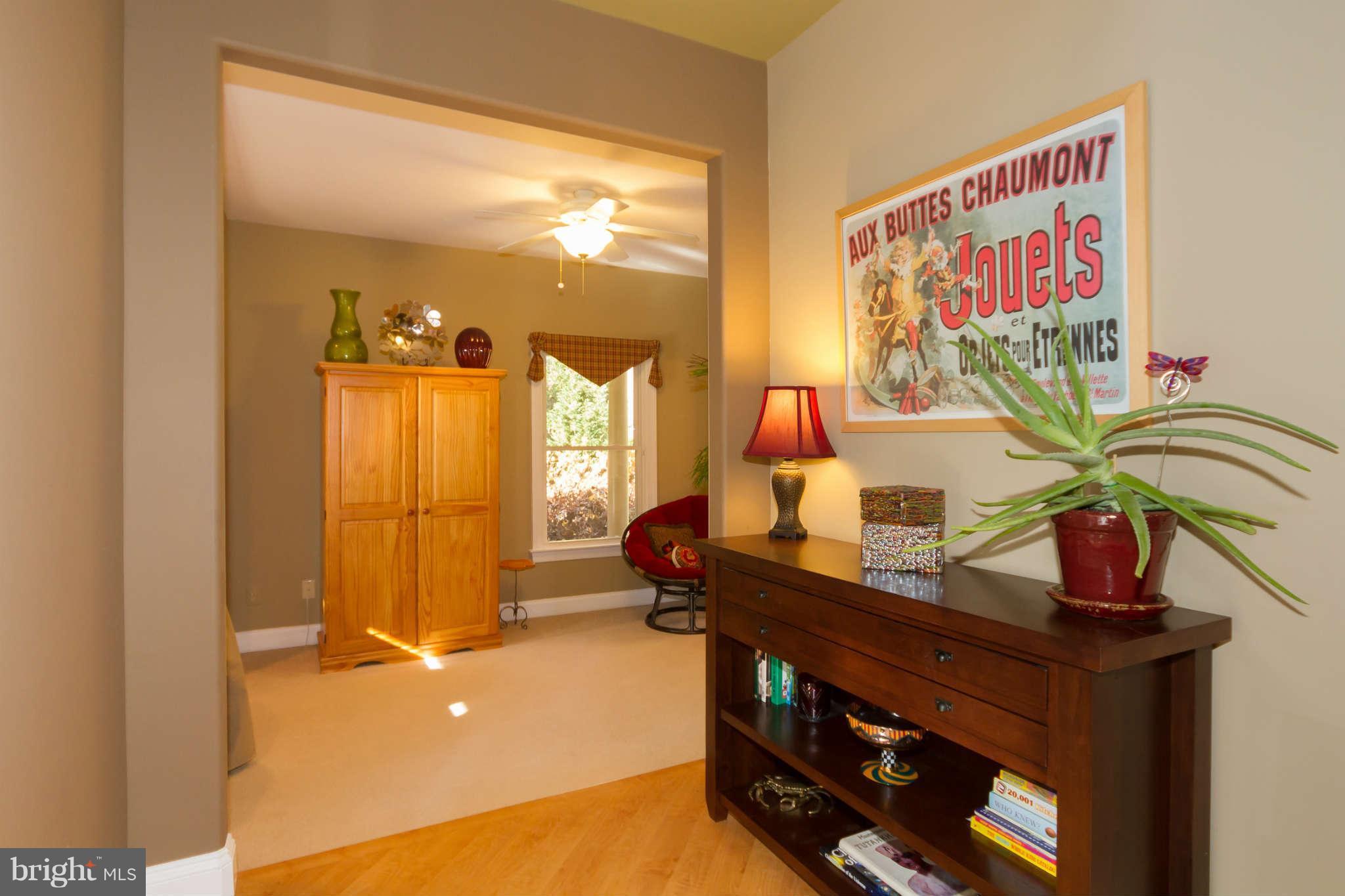 864 Shore Acres Road Arnold, MD 21012 - Photo 5 of 30 Center Double Story Foyer Welcomes You!