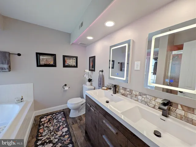 $594,000 | 820 Dunbrooke Court, Frederick, MD 21701