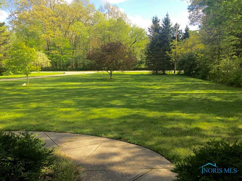 10906 Ramm Road Whitehouse, OH 43571 - Photo 17 of 18 Yard/Garden.