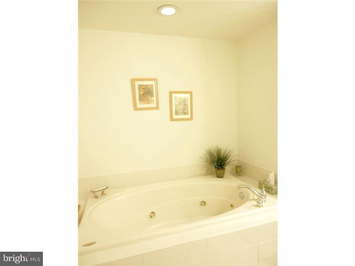 19 Chapel Hill Road Mount Laurel, NJ 08054 - Photo 22 of 25 Gallery Image 22
