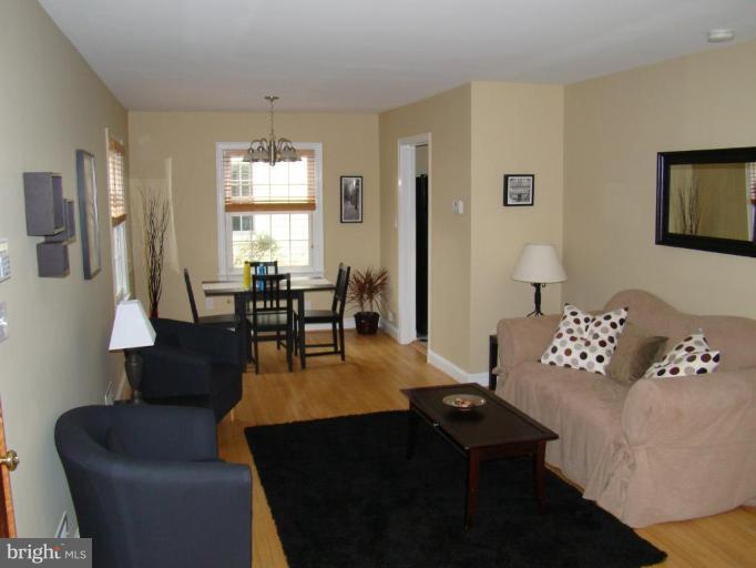 9232 Long Branch Parkway Silver Spring, MD 20901 - Photo 2 of 9 Living Room