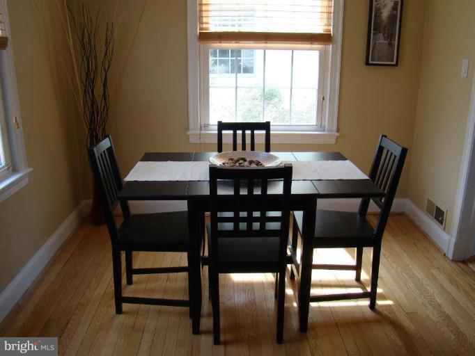 9232 Long Branch Parkway Silver Spring, MD 20901 - Photo 4 of 9 Dining Area