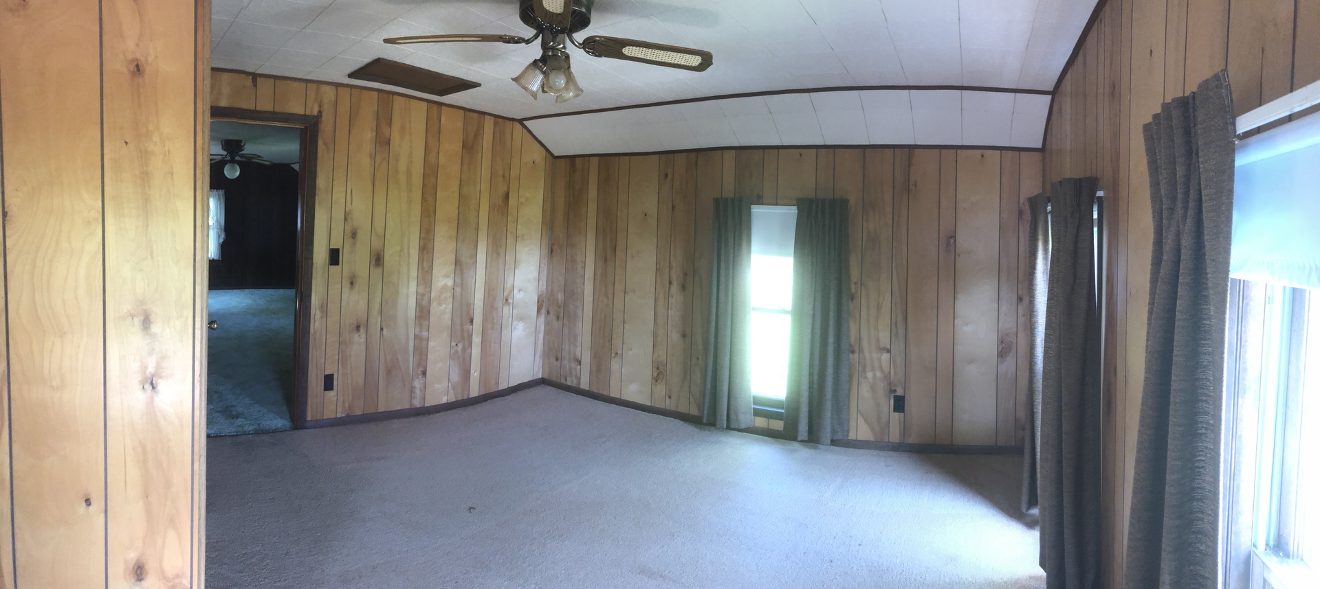 7968 South Sugar Island Road Chebanse, IL 60922 - Photo 31 of 39 a view of a hallway with chandelier fan and windows