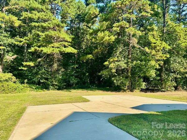 $2,350 | 248 Mills Avenue, Troutman, NC 28166