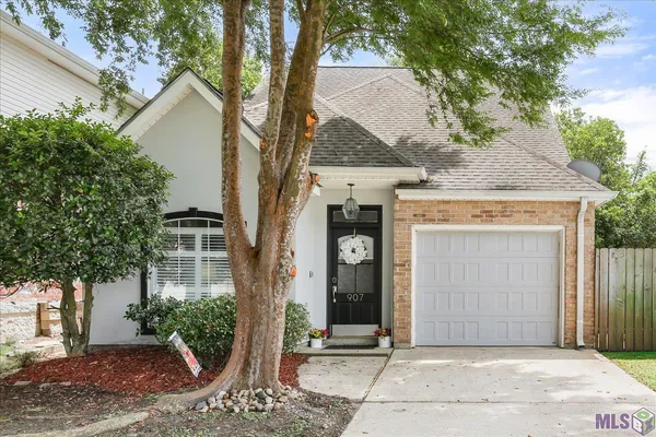 $324,900 | 907 St Julien Drive, Kenner, LA 70065