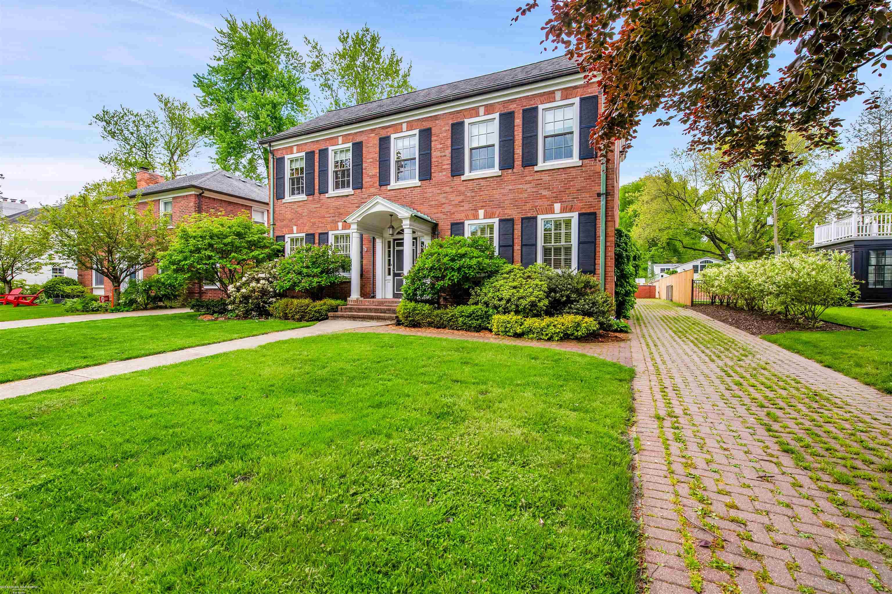 175 Merriweather Road Grosse Pointe, MI 48236 - Photo 62 of 74 50142645-eba67071-bfa6-45f2-b0f8-87dd555434d0.JPG
