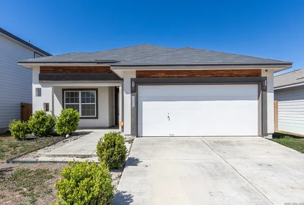 $1,995 | 115 Katy Post, San Antonio, TX 78220