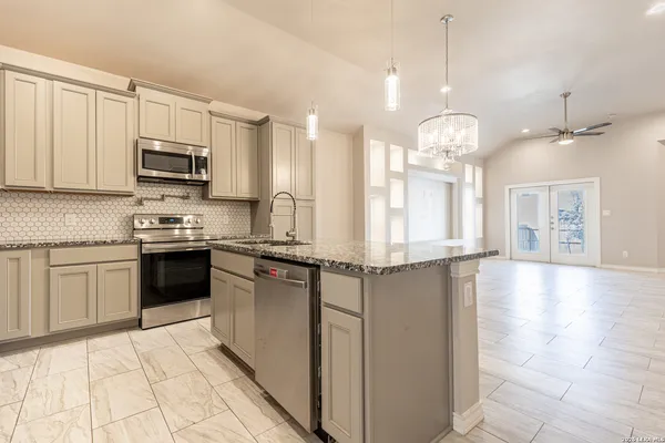 $1,995 | 115 Katy Post, San Antonio, TX 78220