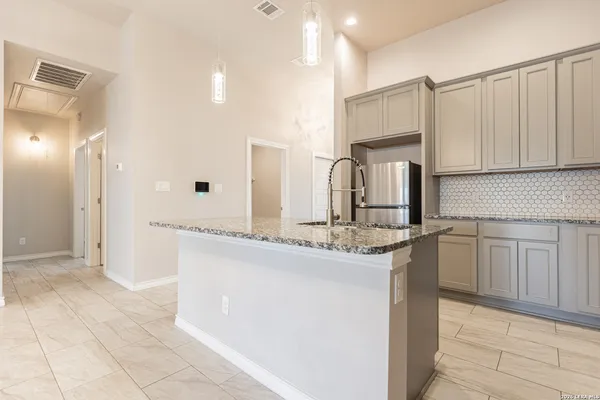 $1,995 | 115 Katy Post, San Antonio, TX 78220