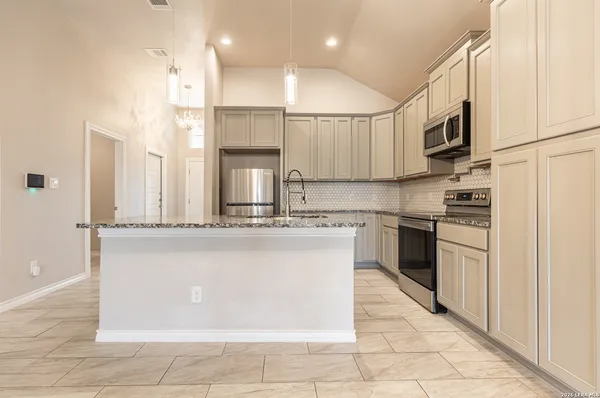 $1,995 | 115 Katy Post, San Antonio, TX 78220