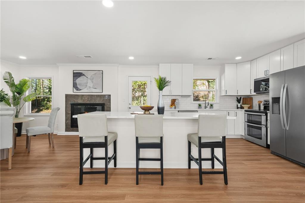 2645 Brandon Road Atlanta, GA 30337 - Photo 7 of 39