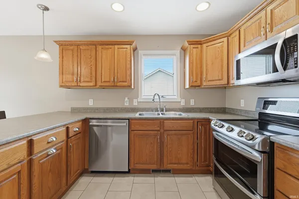 $398,900 | 5369 Bear Creek Pass, Auburn, IN 46706