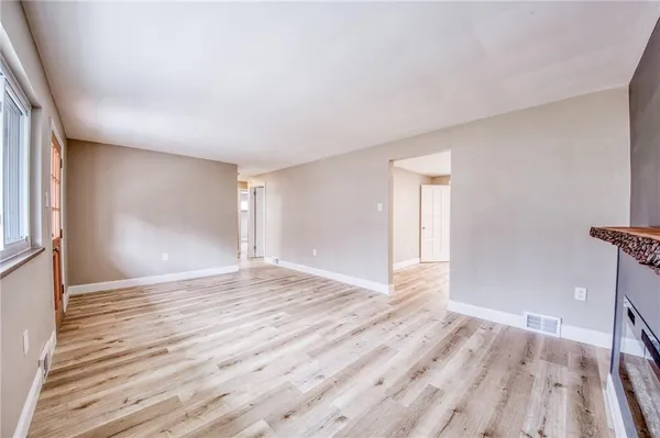 $3,000 | 2158 Reis Run Road, Pittsburgh, PA 15237