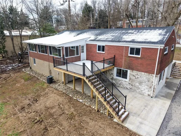 $3,000 | 2158 Reis Run Road, Pittsburgh, PA 15237