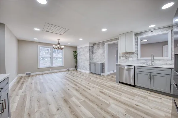 $3,000 | 2158 Reis Run Road, Pittsburgh, PA 15237