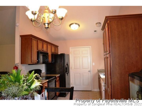 712 Bramblegate Road Hope Mills, NC 28348 - Photo 6 of 18 Gallery Image 6
