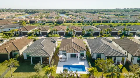$885,000 | 7465 Seacoast Drive, Parkland, FL 33067