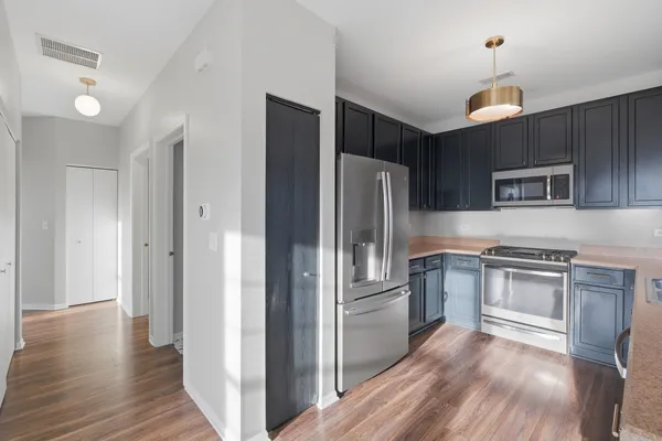 $2,400 | 1586 Millbrook Drive, Algonquin, IL 60102