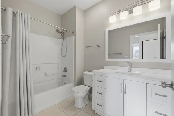 $2,400 | 1586 Millbrook Drive, Algonquin, IL 60102