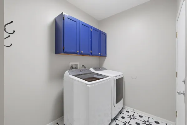 $2,400 | 1586 Millbrook Drive, Algonquin, IL 60102