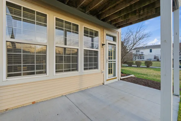 $2,400 | 1586 Millbrook Drive, Algonquin, IL 60102