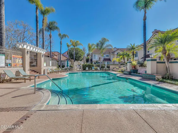 $765,000 | 645 Ivywood Lane, Unit E, Simi Valley, CA 93065