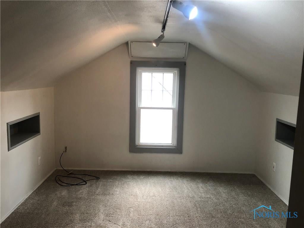 921 Searles Road Toledo, OH 43607 - Photo 16 of 23 Photo 16