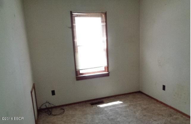 8445 Battleford Road Stonefort, IL 62987 - Photo 10 of 13