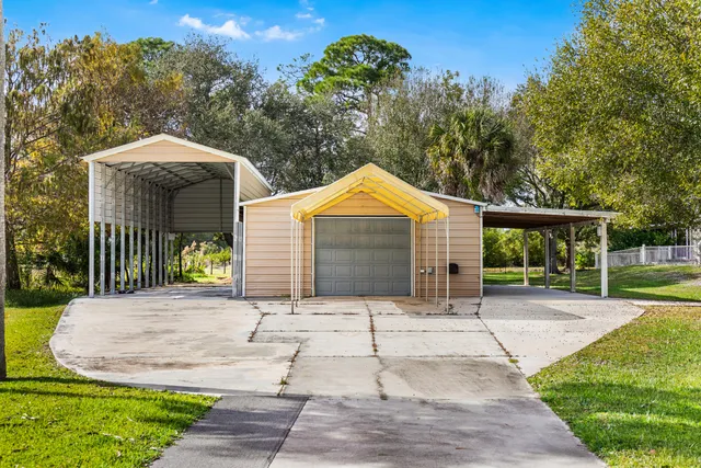 $695,000 | 2990 Northeast 52nd Drive, Okeechobee, FL 34972