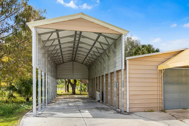 $695,000 | 2990 Northeast 52nd Drive, Okeechobee, FL 34972