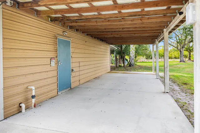 $695,000 | 2990 Northeast 52nd Drive, Okeechobee, FL 34972