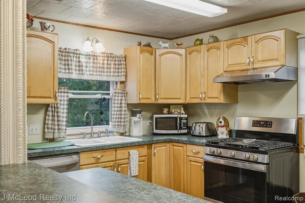 8821 Barnes Road Millington, MI 48746 - Photo 16 of 51 Gallery Image 16