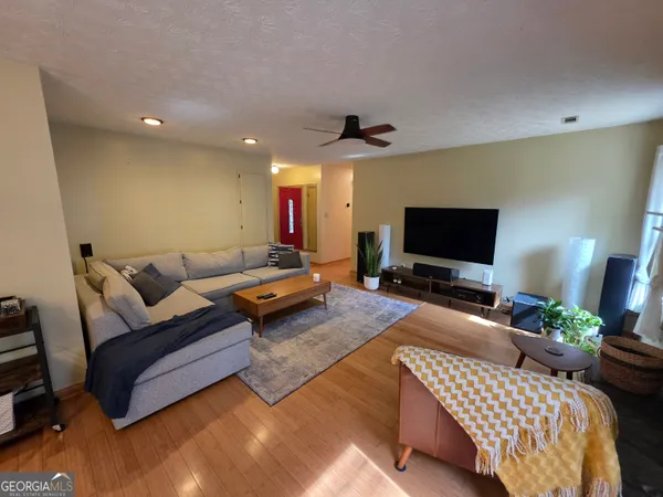 $2,300 | 520 Cornwallis Way, Fayetteville, GA 30214