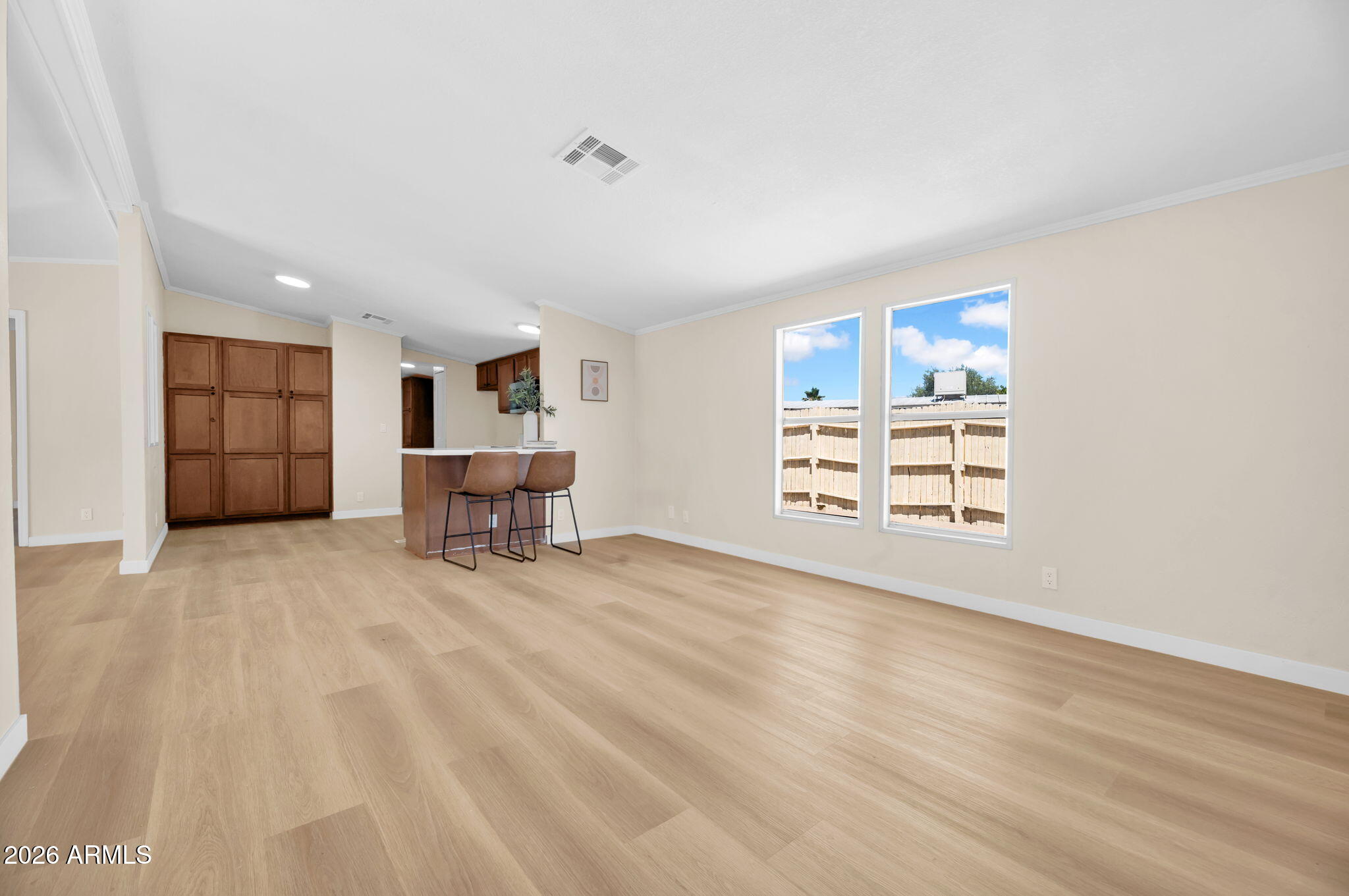 322 East Wagoner Road Phoenix, AZ 85022 - Photo 10 of 27 6-web-or-mls-322 E Wagoner Rd-6