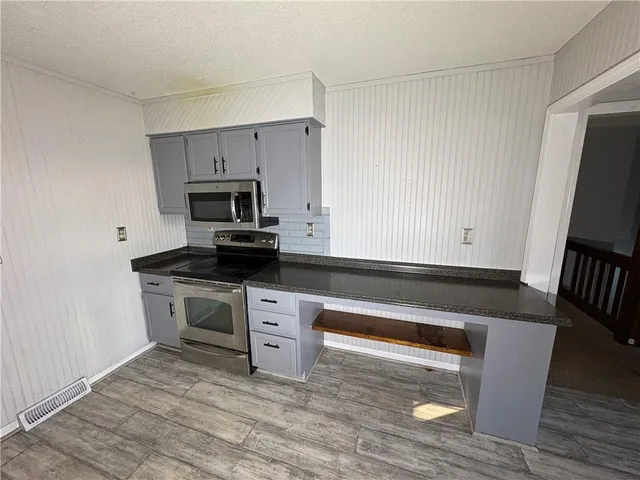 $199,500 | 1112 Fairway Drive, Richmond, MO 64085