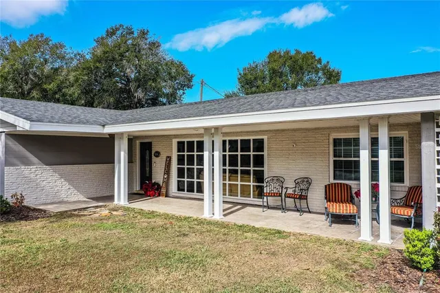 a house view with a outdoor space