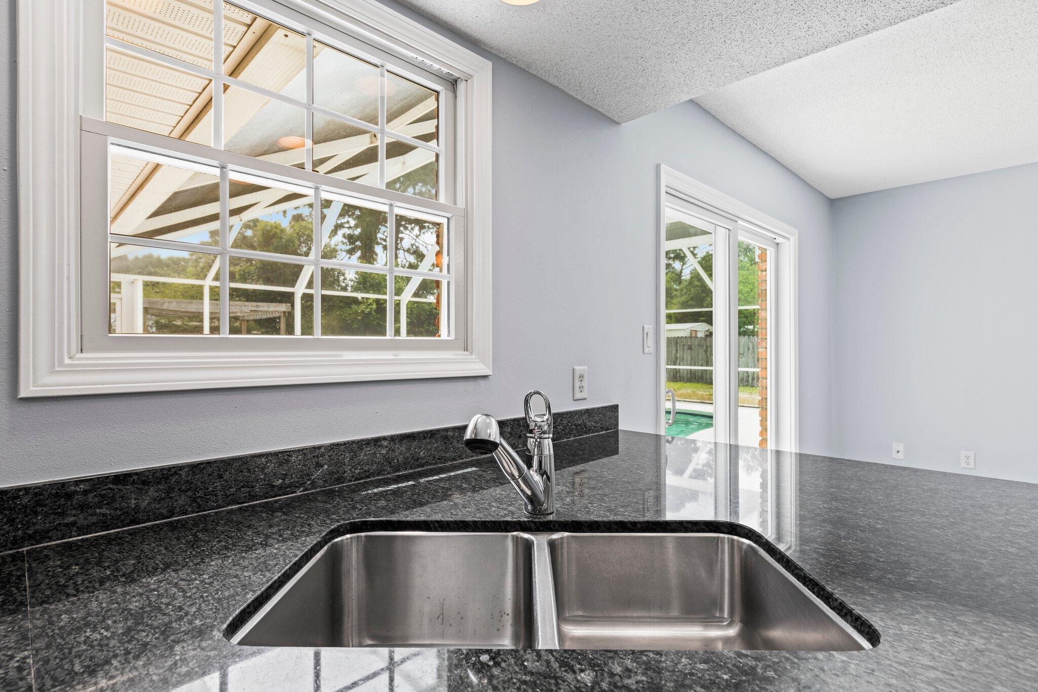 20 Maple Avenue Shalimar, FL 32579 - Photo 12 of 55