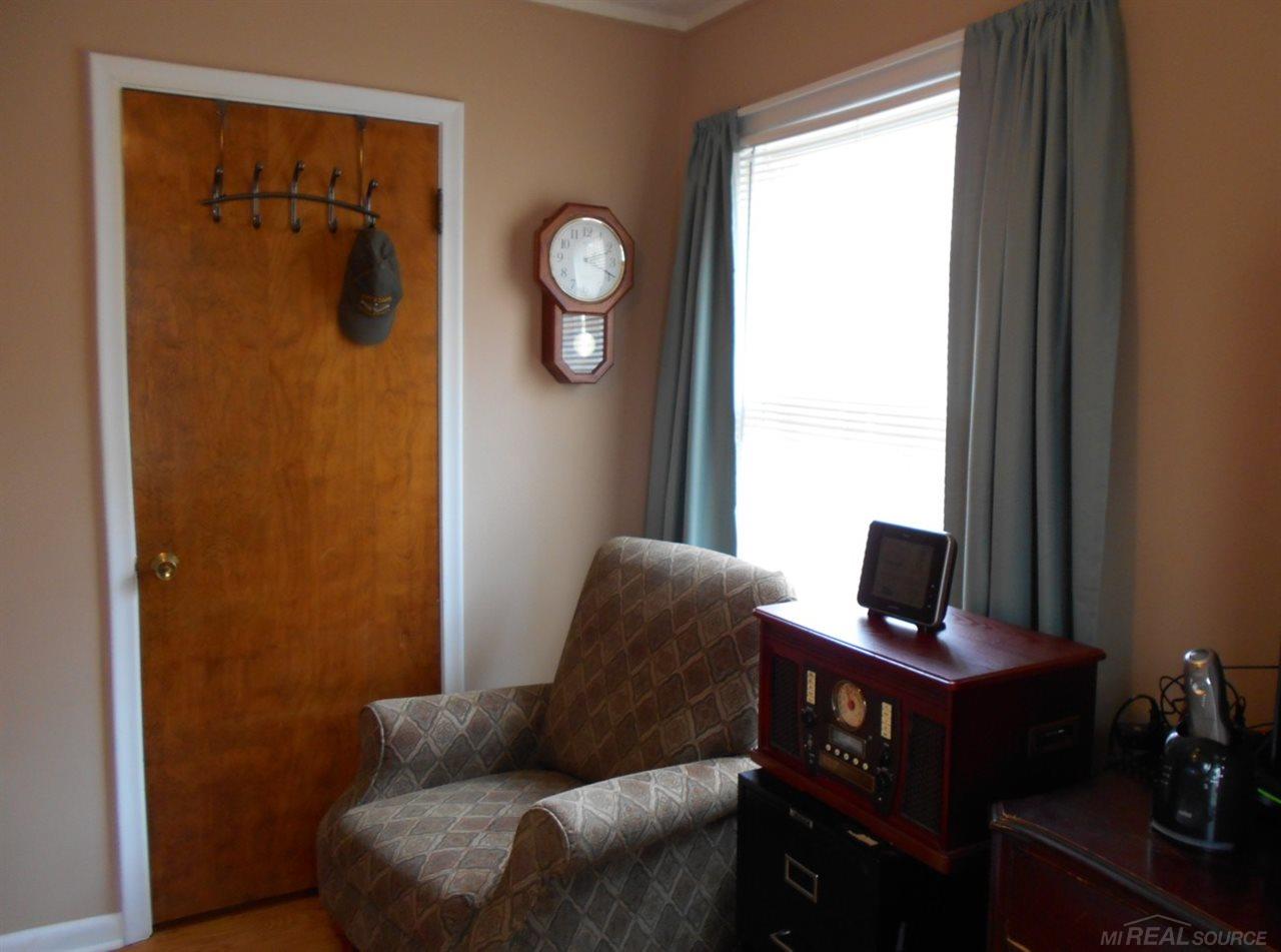 643 Barrington Road Grosse Pointe Park, MI 48230 - Photo 15 of 30