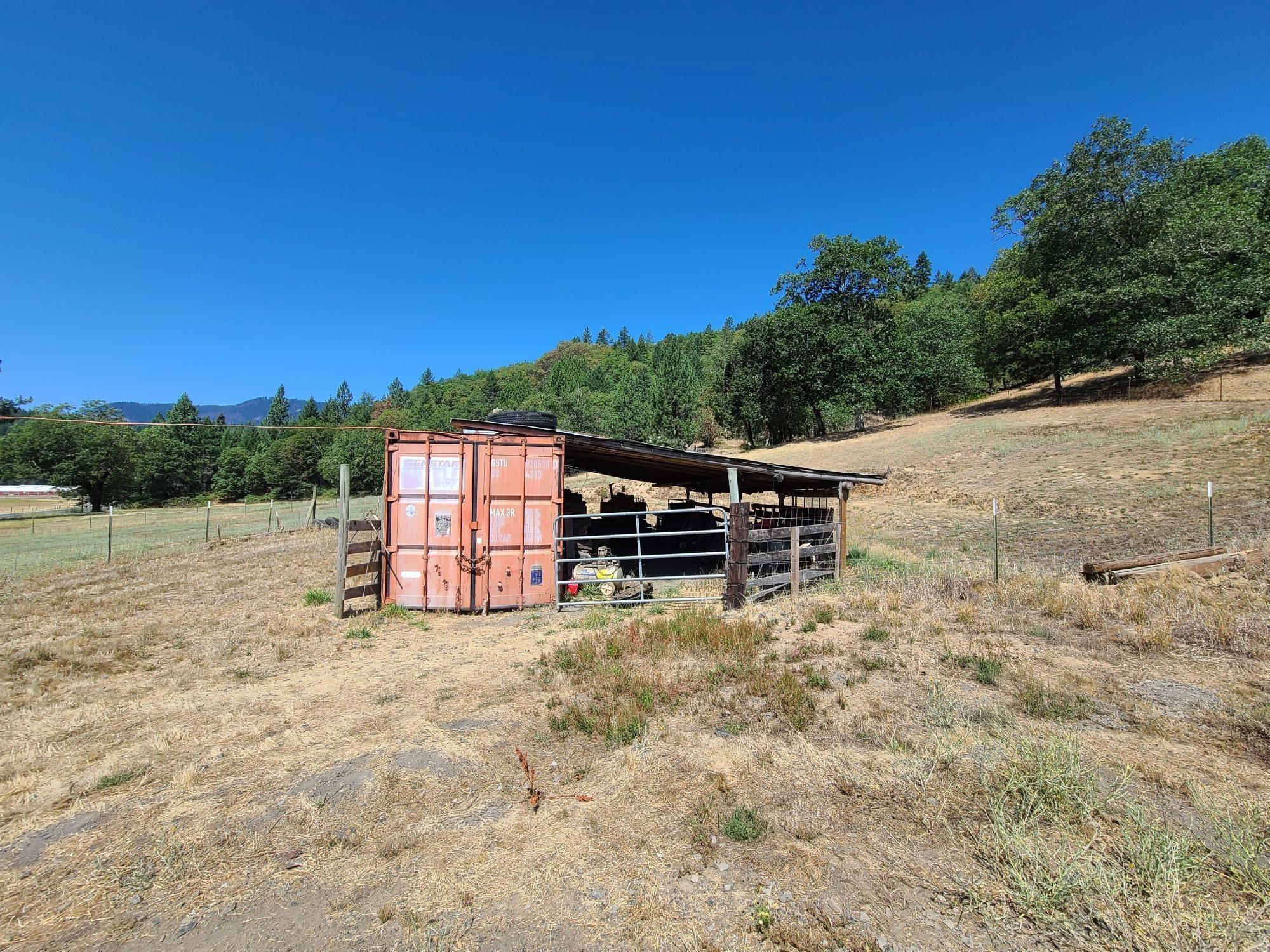 2592 Galice Road Merlin, OR 97532 - Photo 6 of 22 4