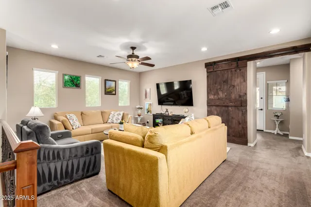 $617,500 | 3843 East Gideon Way, Gilbert, AZ 85296