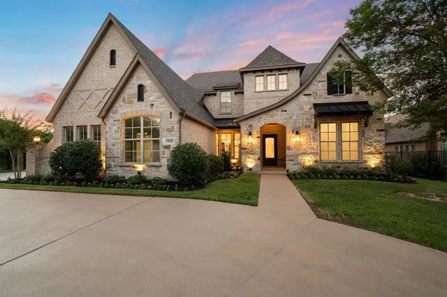 $3,500,000 | 320 West Highland Street, Southlake, TX 76092