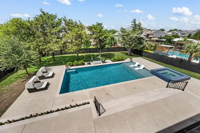 $3,500,000 | 320 West Highland Street, Southlake, TX 76092