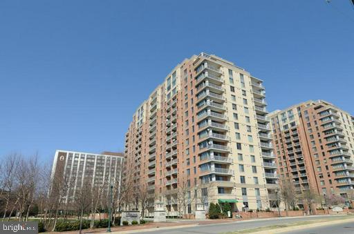 11710 Old Georgetown Road, Unit 1421 North Bethesda, MD 20852 - Photo 1 of 17 11710 Old Georgetown Rd