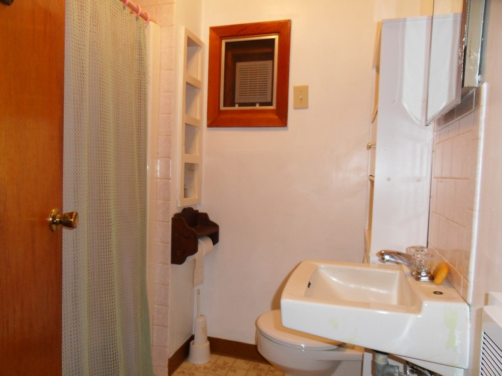 27 Richie Road Douglas, MA 01516 - Photo 13 of 19 Gallery Image 13